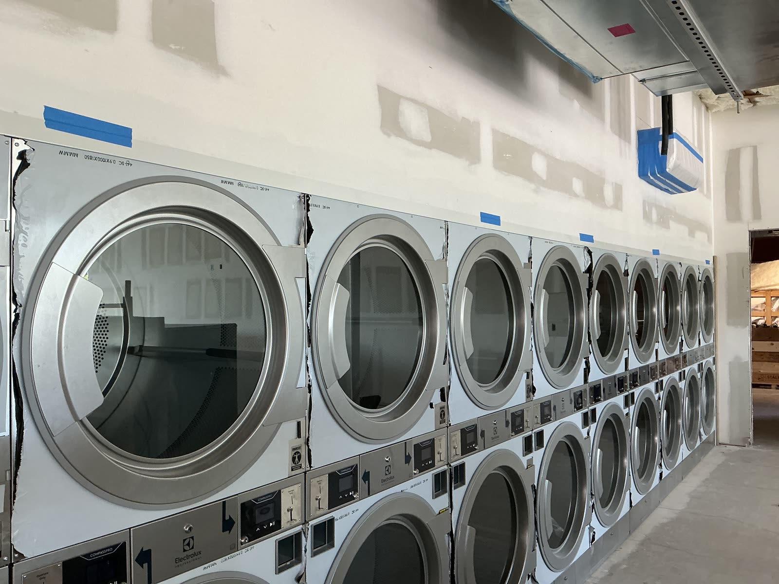 Tide Laundromat — photo 1
